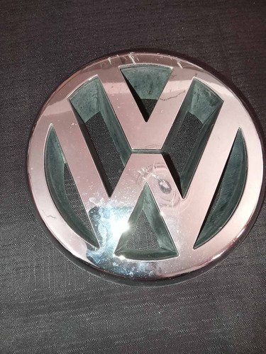 Emblema Parrilla Con Base Volkswagen Gol 