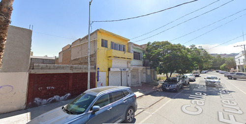 Casa En Venta De Remate Inmobiliario, Calle Ildefonso Fuentes Nte., Primero De Cobián Centro, Torreón, -jmjc12