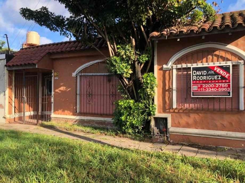 Casa Ph En Venta De 3 Ambientes A Refaccionar