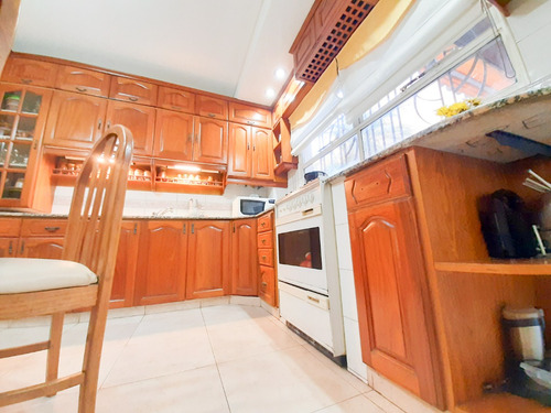 Hermoso Depto De 3 Amb En Planta Baja Con Patio Y Terraza Apto Credito!