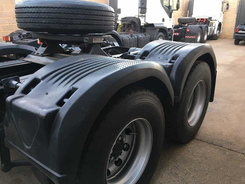 Iveco Stralis 410 (6x4) Bug Leve