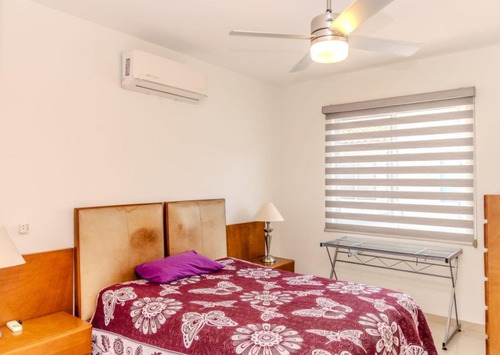Preciosa Y Amplia Casa, Excelente Ubicación En Puerto Vallarta, ¡¡¡a Unos Pasos De La Playa!!! -no Créditos- Jagr