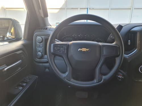 Chevrolet Silverado 5.3 V8 Custom Doble Cabina 4X4 At