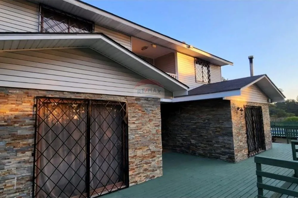 Imagen 4 de 19 de Casa Moderna Con Bosque Y Piscina Algarrobo