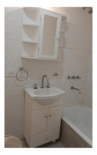 Reservado! Alquiler Departamento 2 Ambientes En Planta Baja Muy Luminoso Con Pequeño Espacio Verde Propio