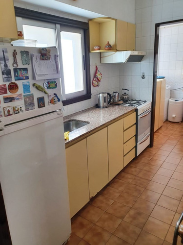 Imagen 3 de 10 de Departamento En Venta En Wilde Centro De 3 Ambientes