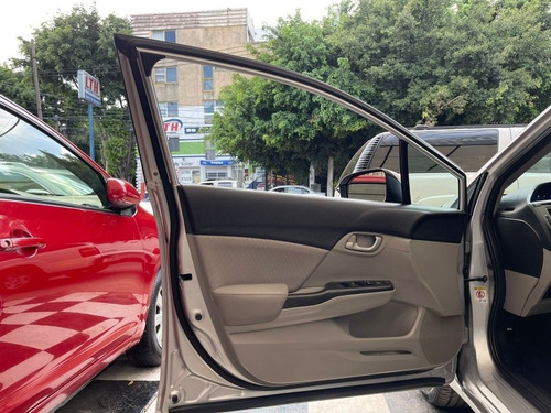 Imagen 4 de 15 de Honda Civic 1.8 Lx Sedan L4 Man. Mt 2014