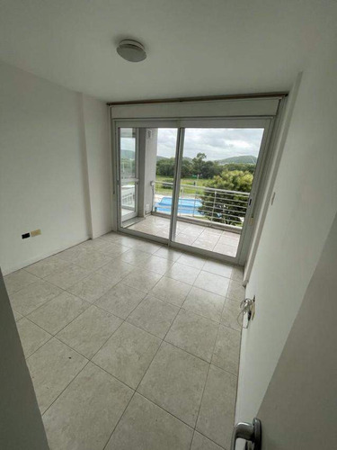 Venta Departamento De Tres Dormitorios Con Balcón En Jardines De La Estanzuela