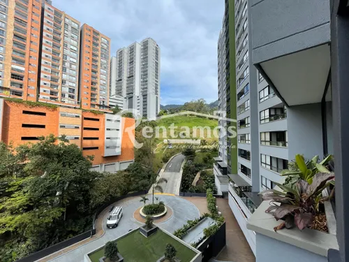 Apartamento En Arriendo En Loma De Las Brujas. Cod A775886