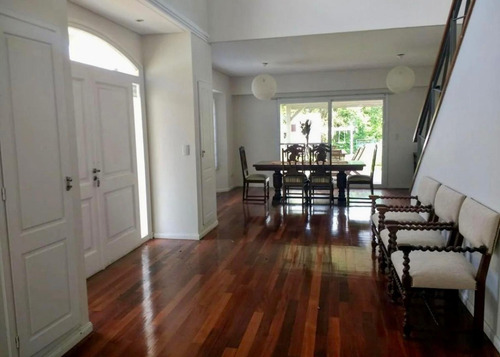 Imagen 12 de 12 de Excelente Y Amplia Casa En Consolidado Barrio La Alameda