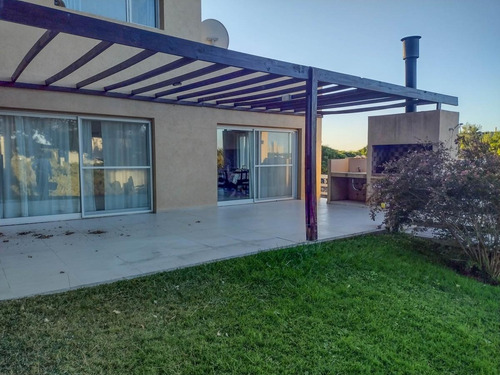 Imagen 9 de 30 de Casa En Venta Residencial Ii 2 - Como Estar En Maritimo I Con Acceso A Pie Al Mar - Costa Esmeralda