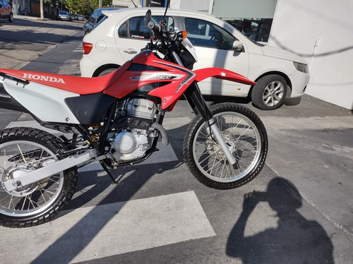 Imagen 3 de 10 de Honda Tornado 250