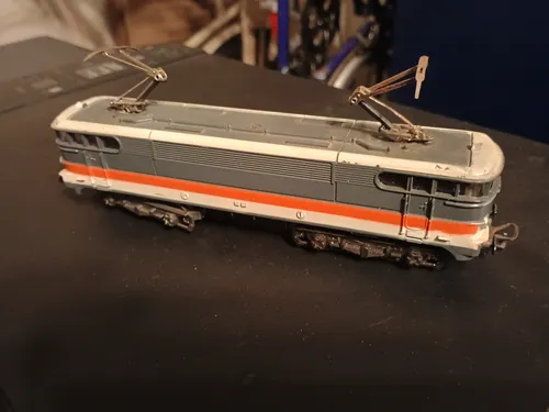 Set Lima Locomotora Y 5 Vagones Sncf H0 (Usado)