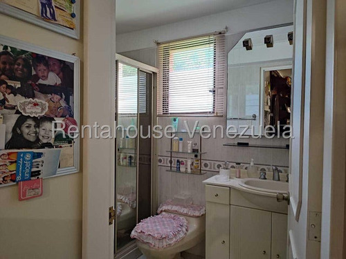 Apartamenot En Venta En El Peñon 25-10877