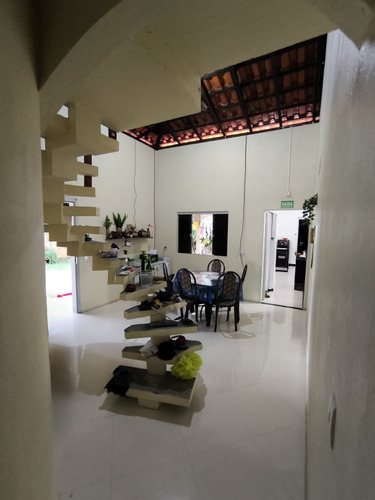Casa À Venda, Com Área Total De 1.589.468 M2, Com 10 Cômodos