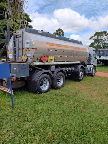 Imagem 5 de 13 de Volvo Vm 260 8x2