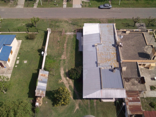Quinta Con Pileta Y Parrilla Amplio Terreno En Viña Arrecifes