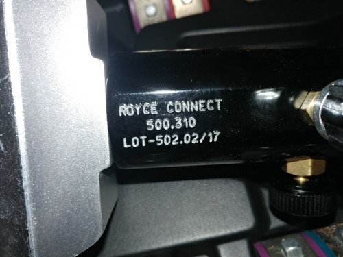 Imagem 4 de 7 de Clipadeira Hidráulica Portátil - Royce - Ar Condicionado