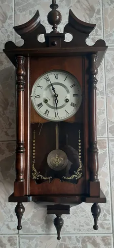 Reloj De Pared De Pendulo (Usado)
