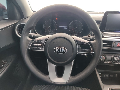 Imagen 13 de 15 de Kia Forte 2.0 Lx Mt 2020