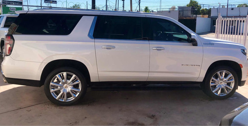 Imagen 7 de 14 de Chevrolet Suburban High Country