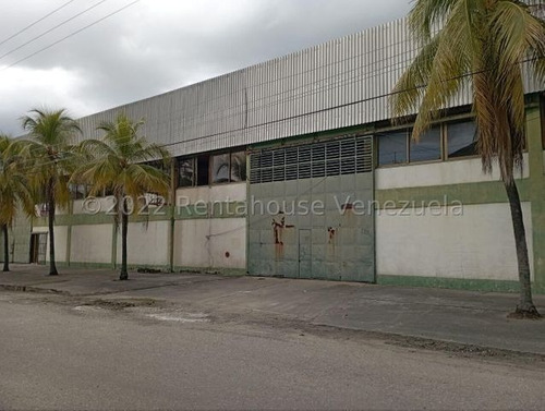 Yilmer Salazar Vende Galpón Industrial Sector La Providencia En Turmero 23-14737 Yjs