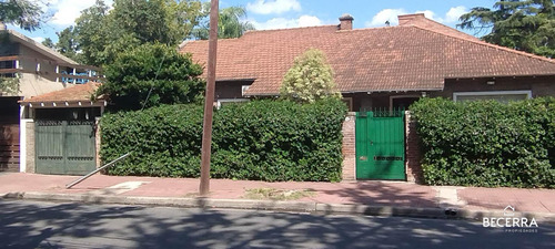 Chalet En Venta En Barrio Inglés - Hurlingham