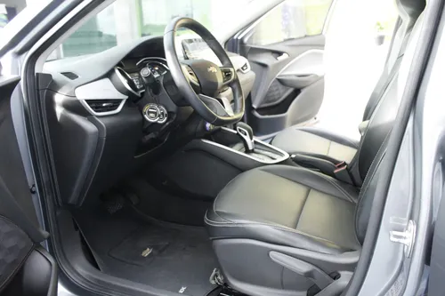 Chevrolet Onix 1.0T Premier Sedan At