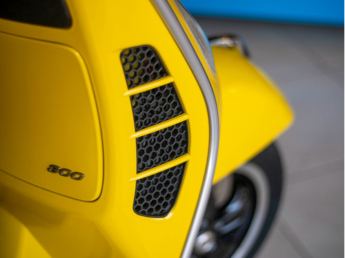 Vespa Gts 300 Super 2023 Amarilla Entrega Hoy