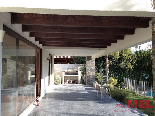 Casa En Arriendo De 5 Dorm. En Colina