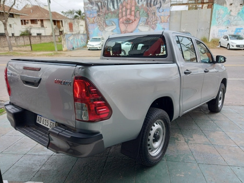 Imagen 14 de 16 de Toyota Hilux 2.4 Cd Dx 150cv 4x2 2019
