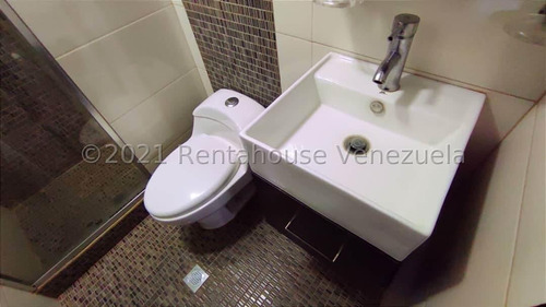 Apartamento En Venta Piso Bajo Baños Remodelados Ubicado En El Centro De Maracay Acceso A Las Principales Vías 25-16806 Miriam