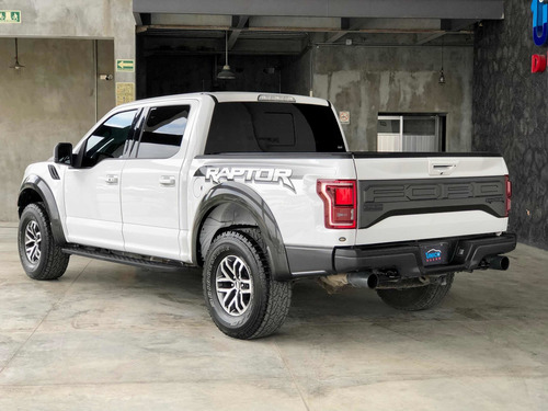 Imagen 9 de 15 de Ford Lobo Raptor Doble Cabina