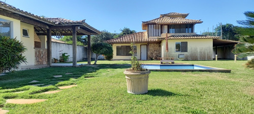 Casa De 3 Quartos E 5 Banheiros