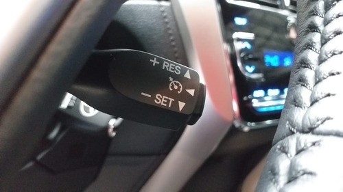 Imagen 6 de 11 de Toyota Yaris Xls Cvt 5p Febrero 2023