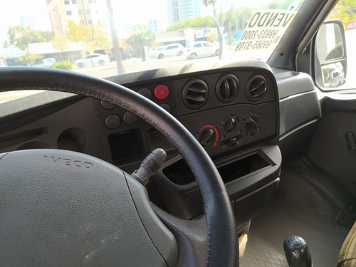 Imagem 6 de 9 de Iveco 70c16 Máximo