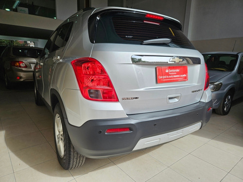 Imagen 11 de 22 de Chevrolet Tracker 2015 1.8 Ltz Fwd Mt 140cv
