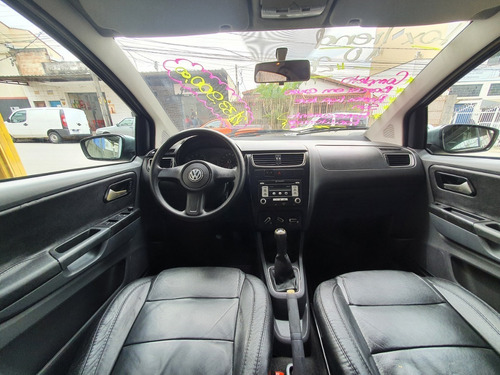 Imagem 5 de 6 de Volkswagen Fox 1.0 8v G2 Flex 2010