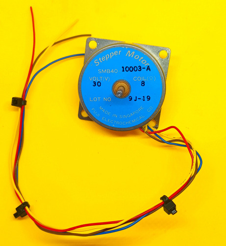 Motor A Pasos Doble Eje 4 Fases 8 Ohms 30v, P/encoder Elec. (Usado)