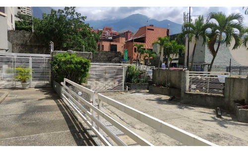 Se Alquila Oficina En Los Dos Caminos Sucre