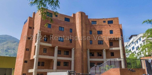 Se Ofrece En Venta Espectacular Apartamento Penthouse En La Urbanizacion Miranda 