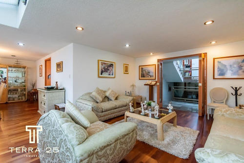 Gran Oportunidad Para Desarrolladores Casa A La Venta En Lomas De Tecamachalco