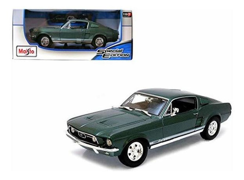 Maisto Escala 1: 18 1967 Ford Mustang Gta Fastback Diecast V