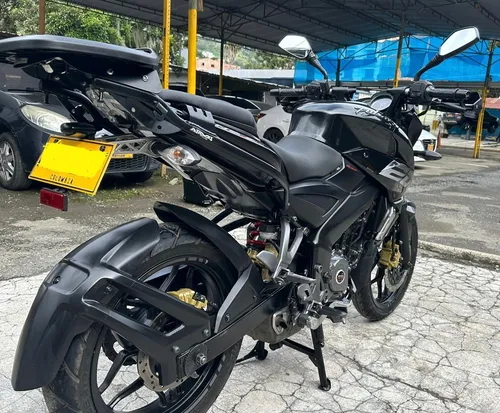 Pulsar Ns 200 Carburada, En Excelentes Condiciones.