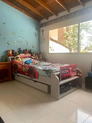 Casa En Venta En El Poblado, Los Gonzalez. Cod V9375