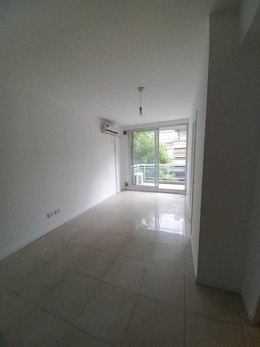 Imagen 3 de 24 de Departamento Flores 2 Ambientes Al Frente, Con Cochera Opcional, Piscina, Solarium