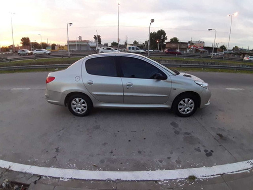 Peugeot 207 1.4 Sedan Allure 75cv 2012
