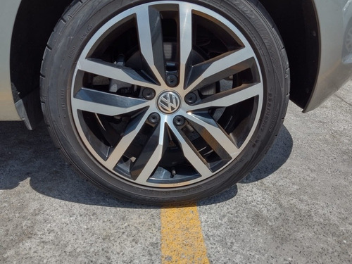 Imagen 10 de 10 de Volkswagen Golf 2017 1.4 Highline Dsg At