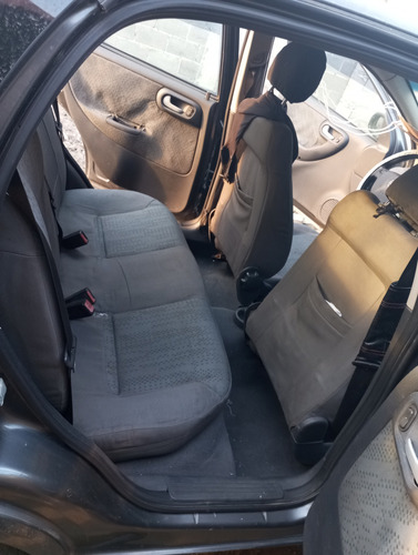 Chevrolet Corsa 1.8 4p Comfort A Mt