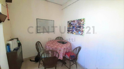 Imagen 2 de 11 de Venta Ph Dos Ambientes A Reciclar. San José. Id 22041